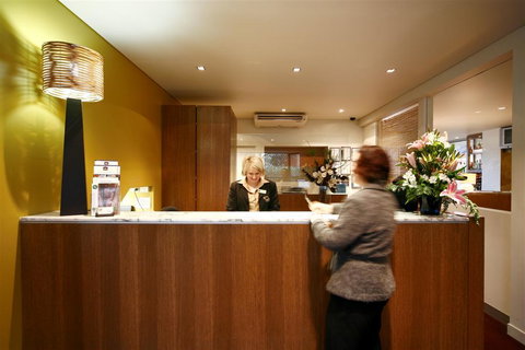 Best Western Plus The Tudor-Box Hill - Accommodation Redcliffe 1