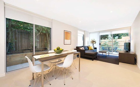 Best Western Plus The Tudor-Box Hill - Accommodation Redcliffe 11