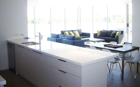 Best Western Plus The Tudor-Box Hill - Accommodation Redcliffe 14