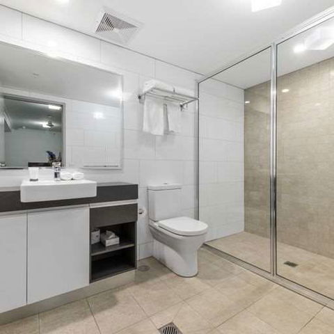 H On Mitchell Apartment Hotel - Accommodation Redcliffe 2