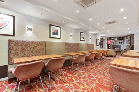 Alto Hotel on Bourke - Accommodation Redcliffe 2