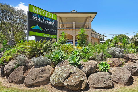 Great Divide Motor Inn - Accommodation Redcliffe 0