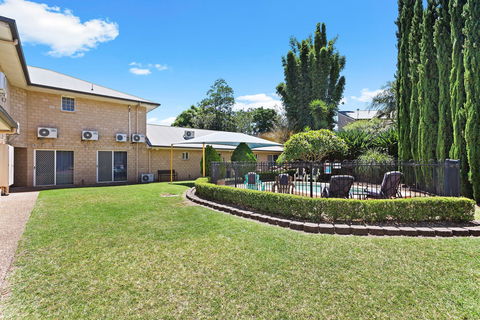 Great Divide Motor Inn - Accommodation Redcliffe 1