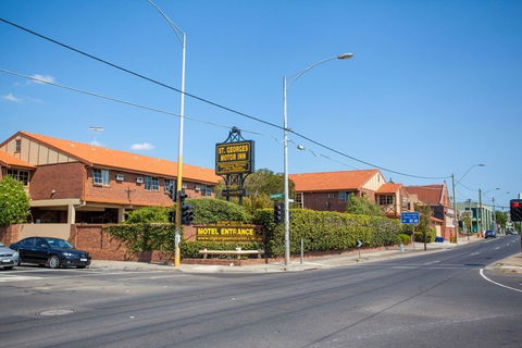 St Georges Motor Inn - Accommodation Redcliffe 0