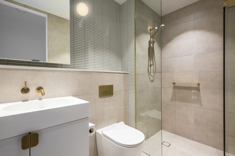 Arise Sky One - Accommodation Redcliffe 2