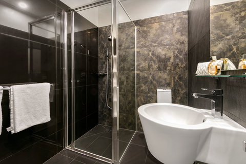 Quest Savoy - Accommodation Redcliffe 2