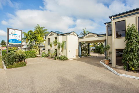 Coral Cay Resort Motor Inn - Accommodation Redcliffe 0
