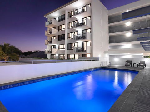 Oaks Carlyle - Accommodation Redcliffe 1
