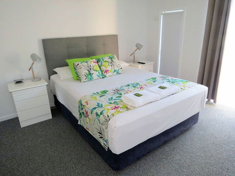 The Shores Holiday Apartments - Accommodation Redcliffe 1