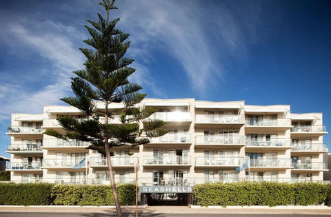 Seashells Scarborough - Accommodation Redcliffe 0