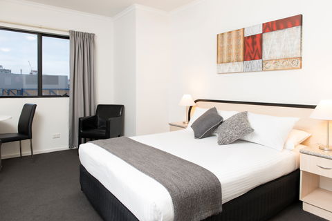 Adelaide Riviera Hotel - Accommodation Redcliffe 2