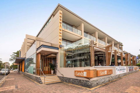 Narrabeen Sands Hotel By Nightcap Plus - Accommodation Redcliffe 1
