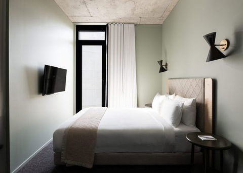 Alex Hotel, Perth - Accommodation Redcliffe 2