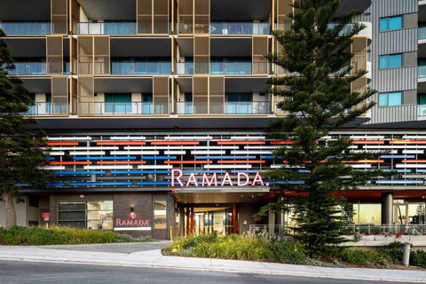 Ramada VetroBlu Scarborough Beach - Accommodation Redcliffe 0