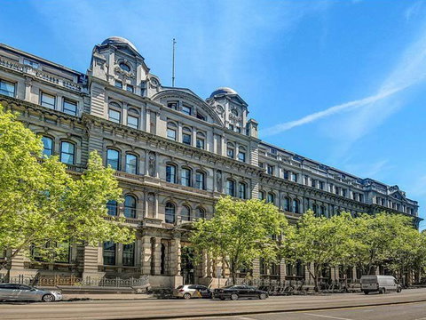 Quest Grand Hotel Melbourne - Accommodation Redcliffe 1