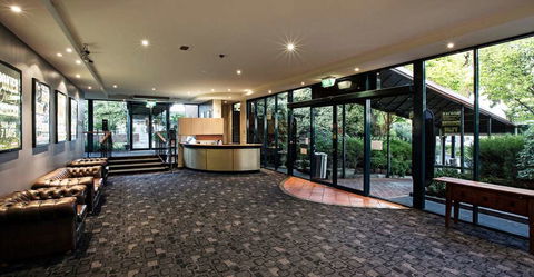 Burvale Hotel - Accommodation Redcliffe 11