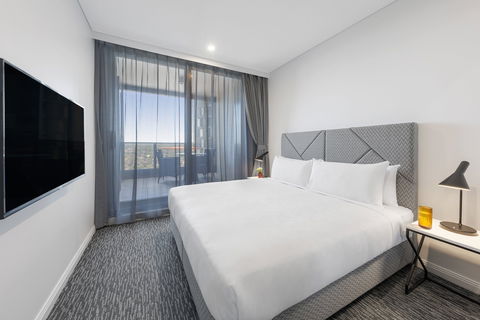 Meriton Suites George St - Accommodation Redcliffe 7