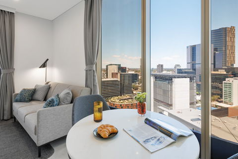 Meriton Suites George St - Accommodation Redcliffe 9