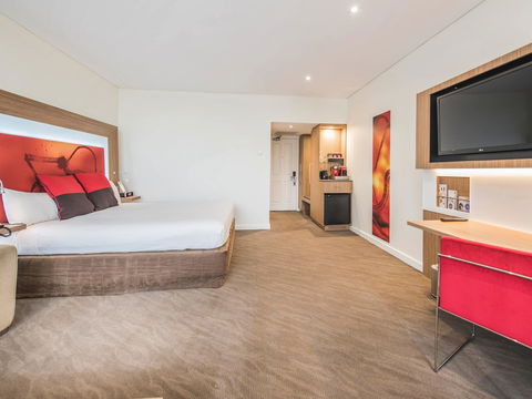 Novotel Sydney Rooty Hill - Accommodation Redcliffe 2