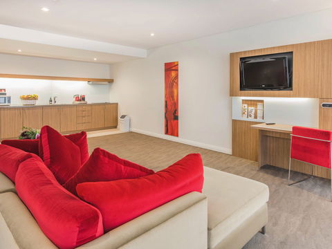 Novotel Sydney Rooty Hill - Accommodation Redcliffe 12