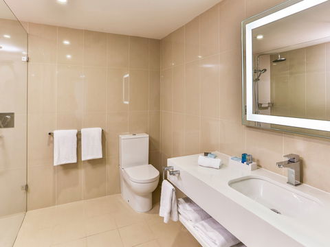 Novotel Sydney Rooty Hill - Accommodation Redcliffe 13