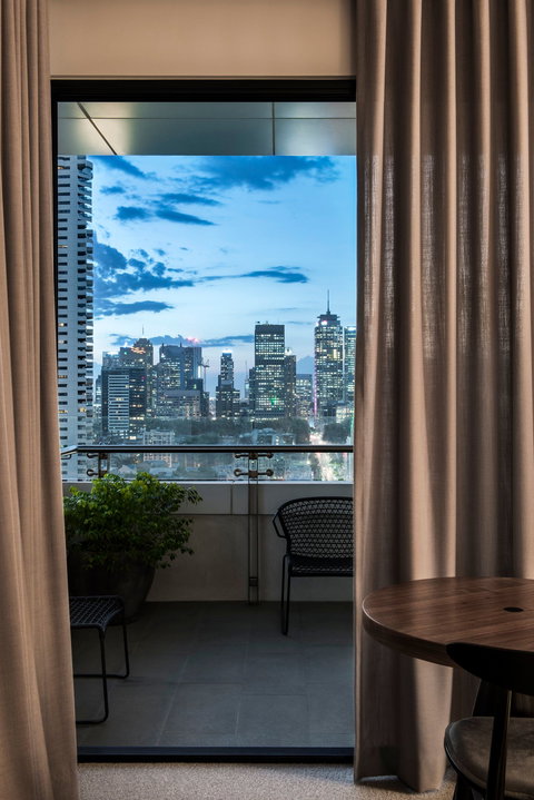 Larmont Sydney by Lancemore - Accommodation Redcliffe 15