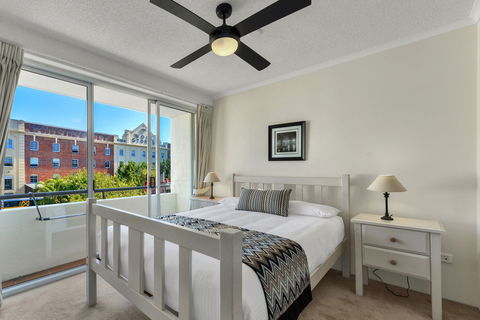Goldsborough Place - Accommodation Redcliffe 7
