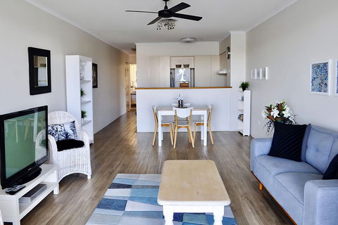 Goldsborough Place - Accommodation Redcliffe 8