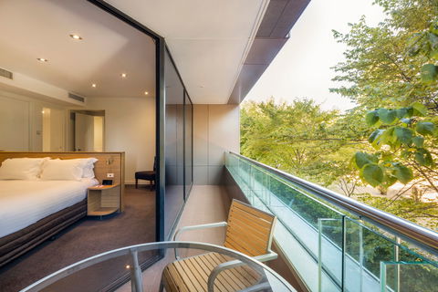 Crowne Plaza Canberra - Accommodation Redcliffe 14