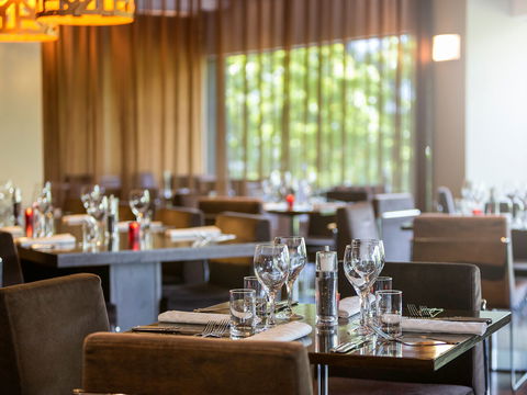 Novotel Canberra - Accommodation Redcliffe 1