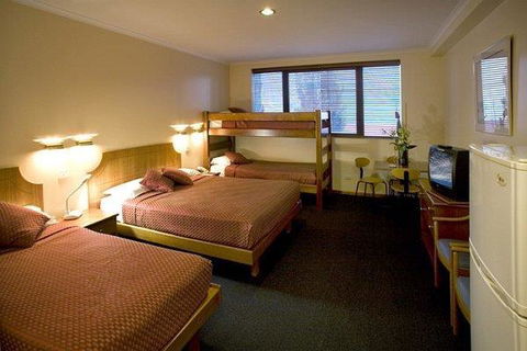 Capital Executive Apt Hotel Canberra - Accommodation Redcliffe 2