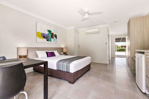 Econo Lodge Beachside - Accommodation Redcliffe 5