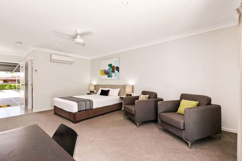 Econo Lodge Beachside - Accommodation Redcliffe 14