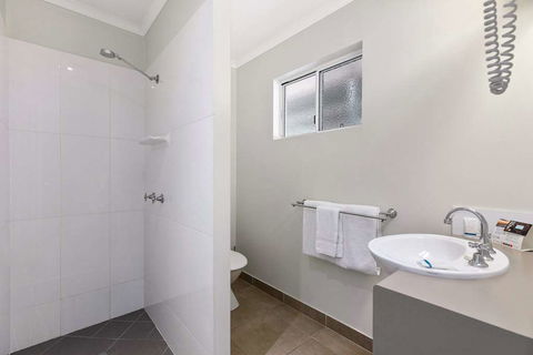 Econo Lodge Beachside - Accommodation Redcliffe 16
