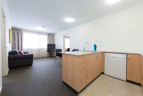 Ramada Encore By Wyndham Belconnen - Accommodation Redcliffe 2