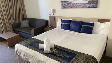 Peninsula Motor Inn - Accommodation Redcliffe 2