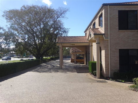 Best Western Tuscany On Tor Motor Inn - Accommodation Redcliffe 2