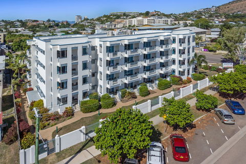 Madison Ocean Breeze - Accommodation Redcliffe 0