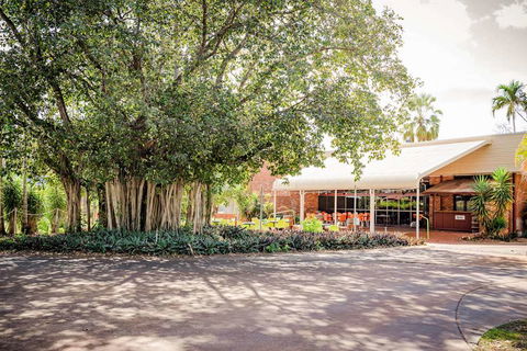 Contour Hotel - Accommodation Redcliffe 0