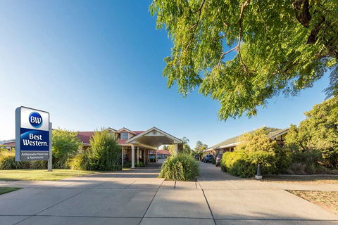 Best Western Ambassador Inn - Accommodation Redcliffe 0