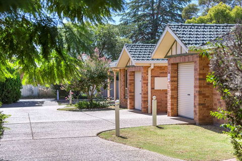 Best Western Ambassador Inn - Accommodation Redcliffe 1