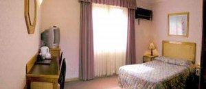 Golden Chain Ascot Motor Inn - Accommodation Redcliffe 1