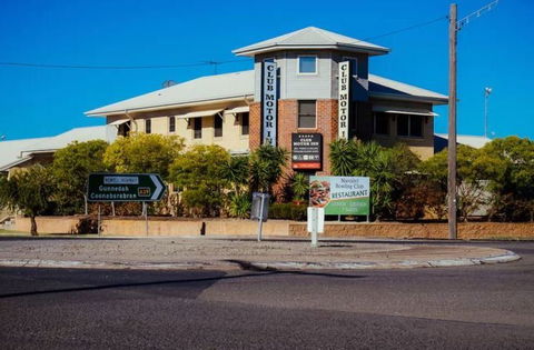 MAS Country Club Motor Inn - Accommodation Redcliffe 0