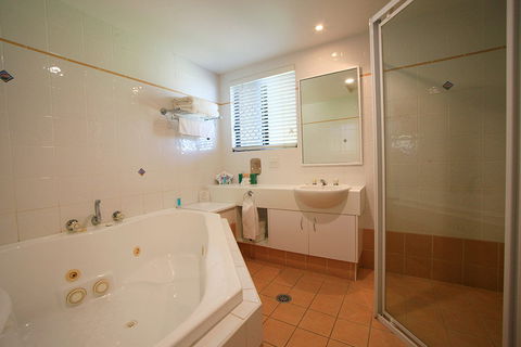 Macquarie Barracks Inn - Accommodation Redcliffe 2