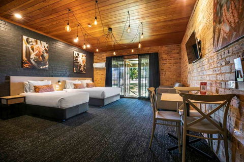 Macquarie Inn - Accommodation Redcliffe 1