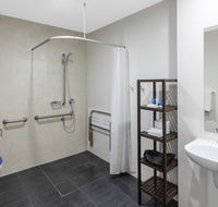 Meriton Serviced Apartments North Sydney - Accommodation Redcliffe