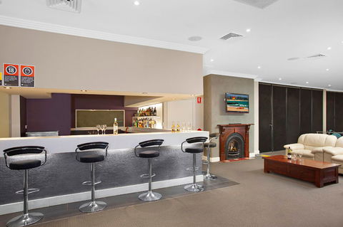 Checkers Resort & Conference Centre - Accommodation Redcliffe 1