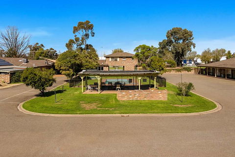 Quality Inn Carriage House - Accommodation Redcliffe 1