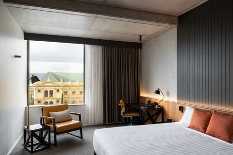 Hotel Verge Launceston - Accommodation Redcliffe 2