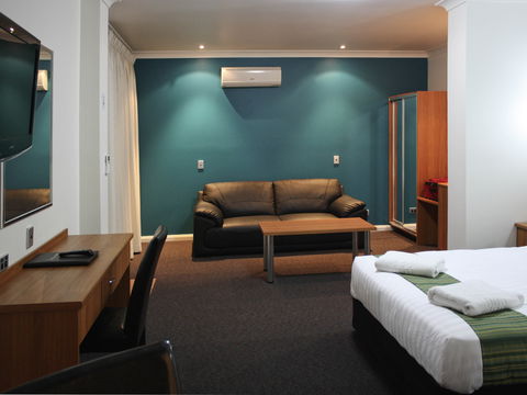 Ibis Styles Broken Hill - Accommodation Redcliffe 0